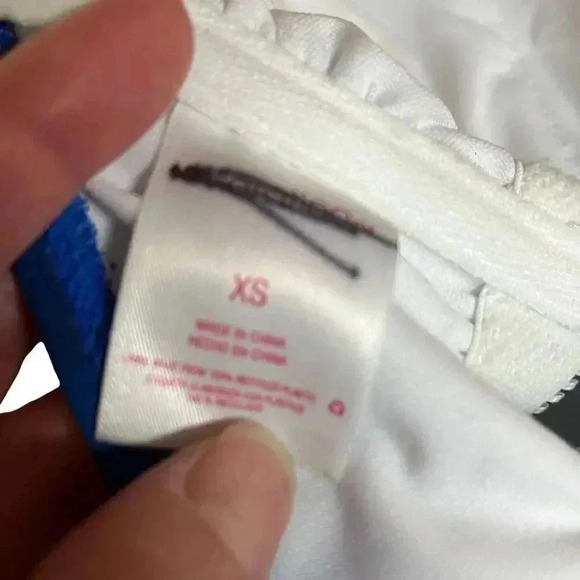 🌟Xhilaration Bandeau Swim Top XS Blue White Tie Dye Women's Beachwear 🌟 - Picture 7 of 7